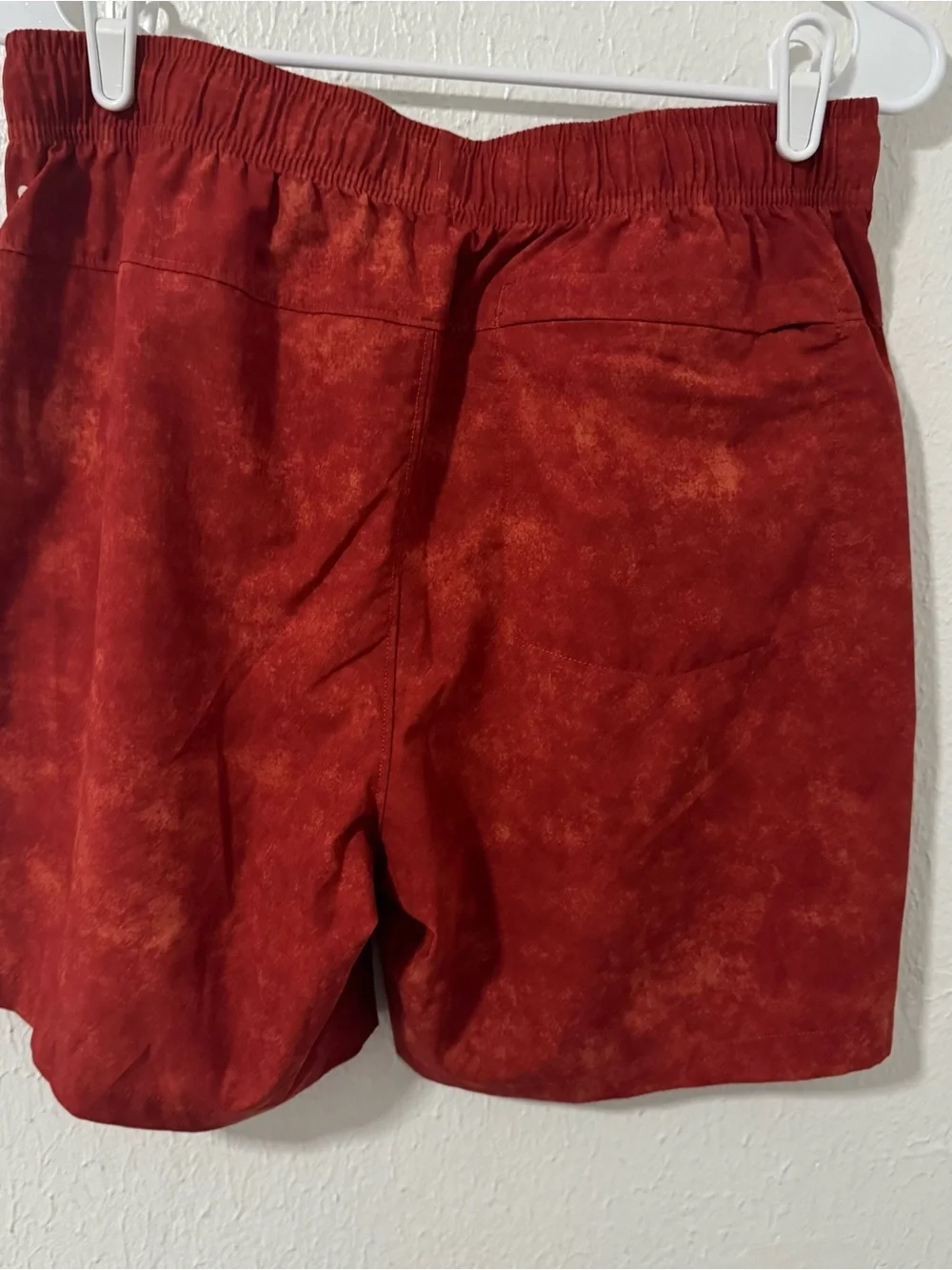Right Of Way R.O.W. Men’s Medium Casual Athletic Shorts 6” Red Marble EUC - Picture 4 of 9